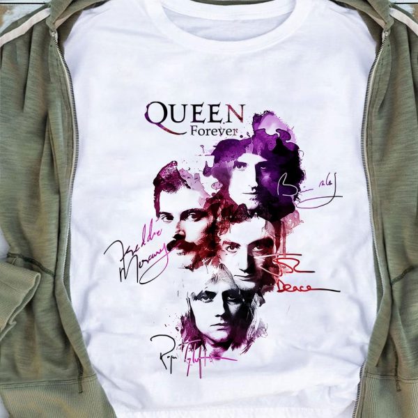 Queen Forever T-shirt